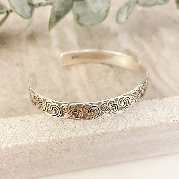 925 Sterling Silver Chunky Bangle Cuff Bracelet Engraved Sterling Silver Bangle - Picture 5 of 8